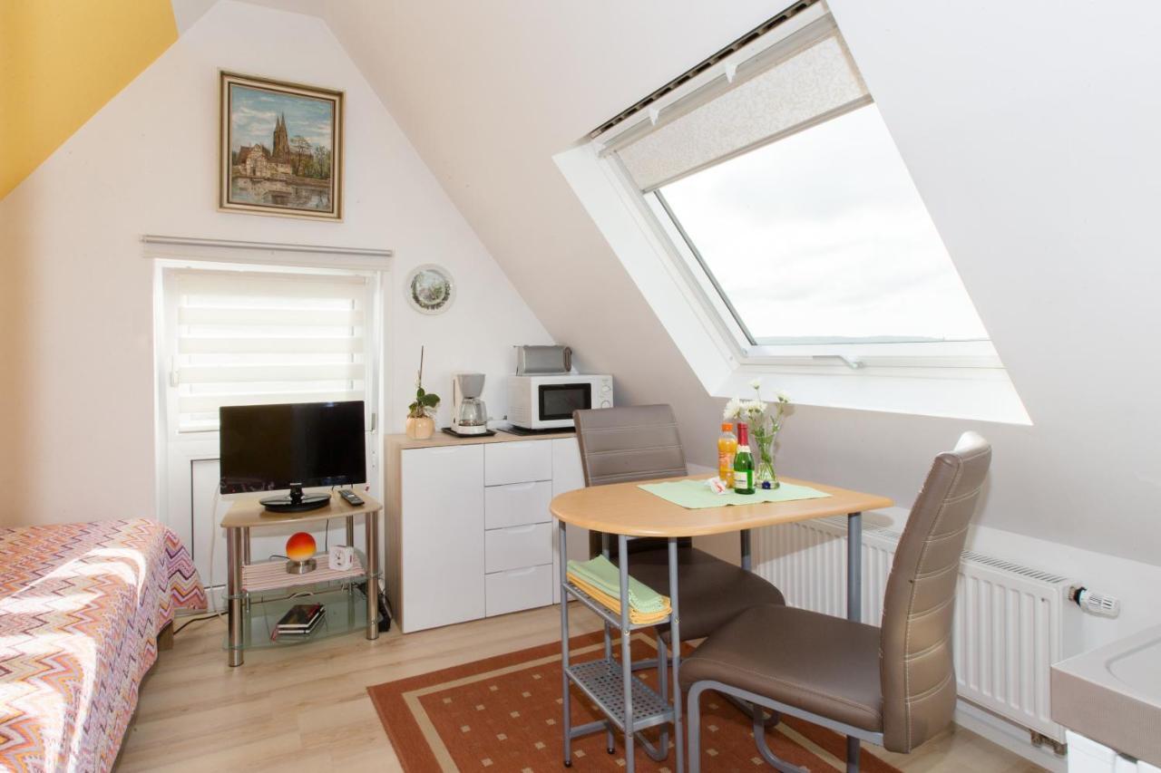 Casa Felicitas - Ferienwohnung & Studio 모네시 외부 사진